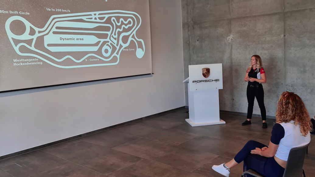 Laura Siegemund, Porsche Experience Center Hockenheimring, 2020, Porsche AG