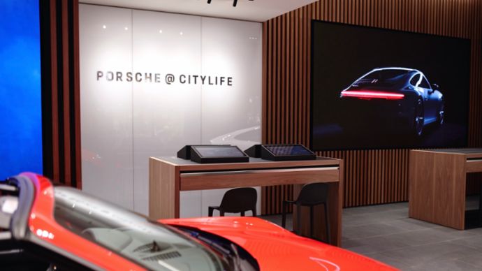 911 Carrera 4S Cabriolet, Concept Store „Porsche@CityLife", Mailand, Italien, 2020, Porsche AG