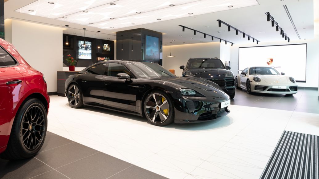 Porsche Centre Mayfair, 2020, Porsche AG