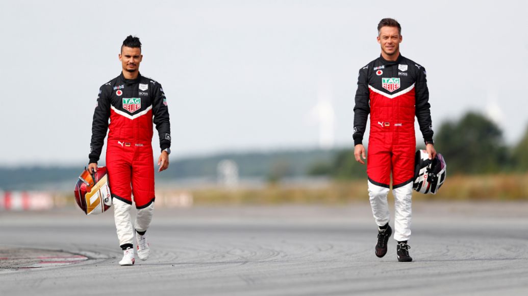 Pascal Wehrlein, André Lotterer (i-d), equipo TAG Heuer Porsche de Fórmula E, 2020, Porsche AG