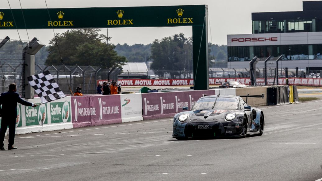 Matt Campbell, Riccardo Pera, Christian Ried, 911 RSR, 24 Horas de Le Mans, carrera, 2020, Porsche AG