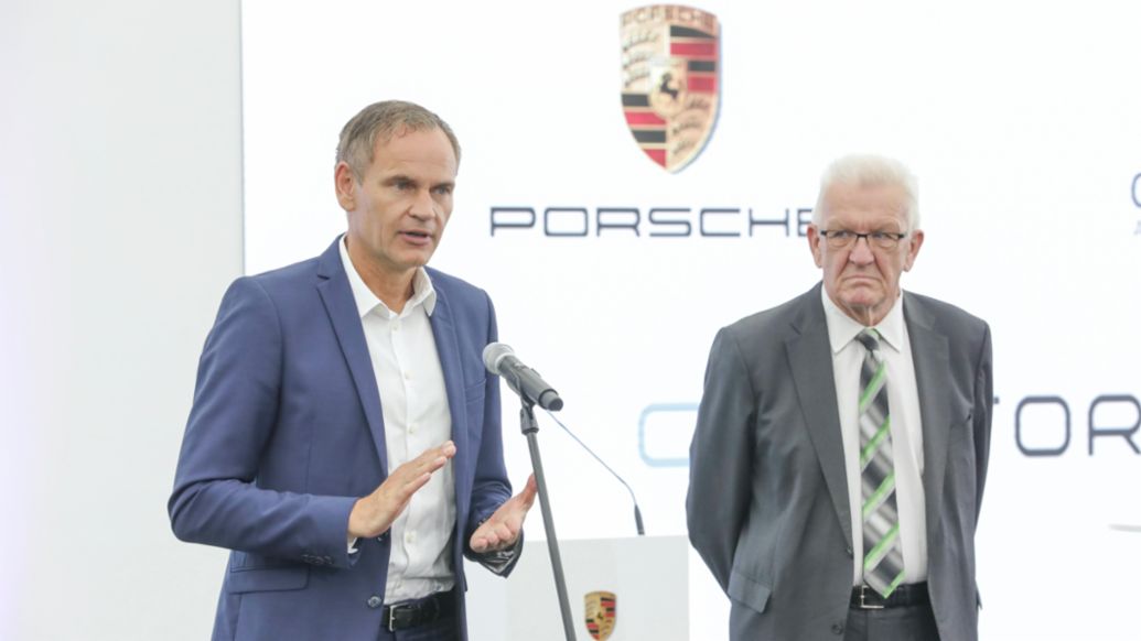 Oliver Blume, Chairman of the Executive Board at Porsche, Winfried Kretschmann, Minister President of Baden-Württemberg, l-r, 2021, Porsche AG