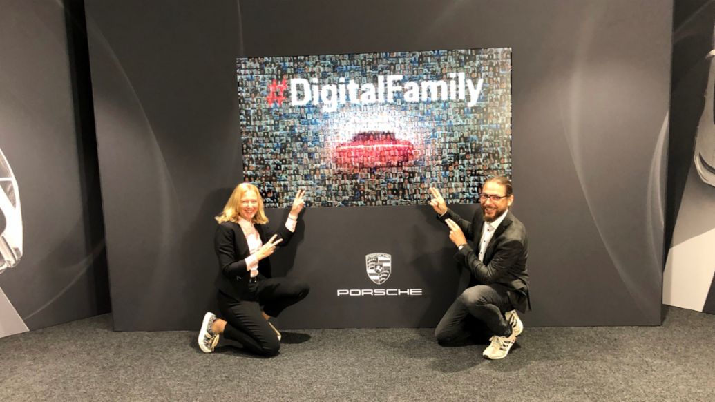 Jan Burchhardt, Director Digital Transformation bei Porsche, und Alena Keck, Enterprise Lean-Agile Coach, 2021, Porsche AG