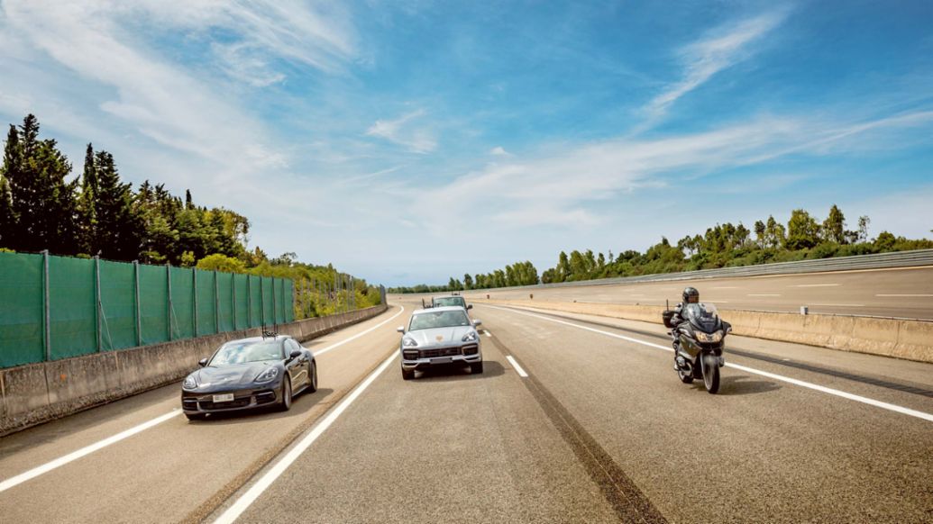 Panamera, Cayenne, Centro Técnico de Nardò, Italia, 2021, Porsche AG