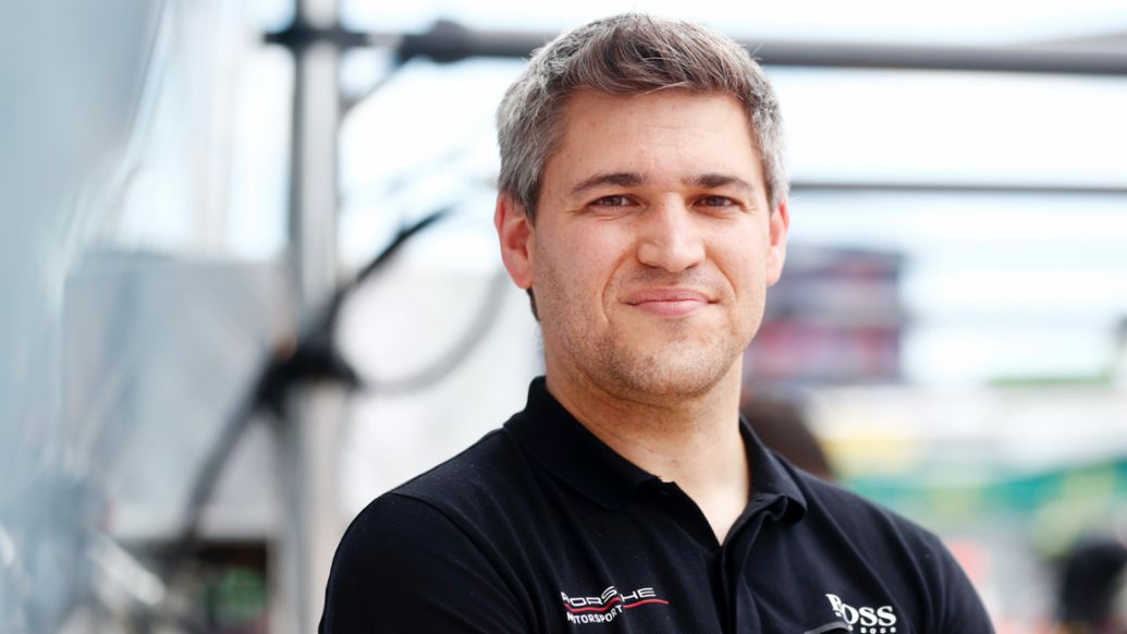 Romain Gineste, ingeniero del equipo Porsche GT, 2021, Porsche AG