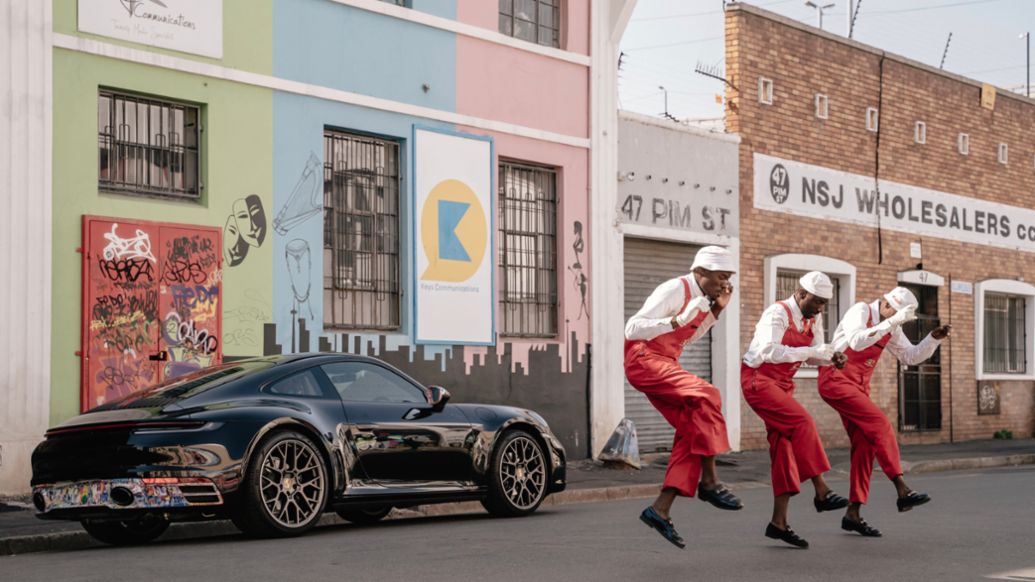 A moving masterpiece: artist Nelson Makamo and his one-off Porsche 911 ...