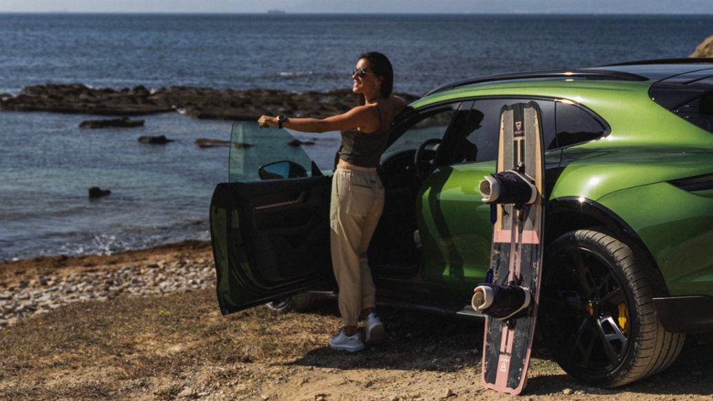 Rita Arnaus, kitesurfista Porsche, 2021, Porsche AG