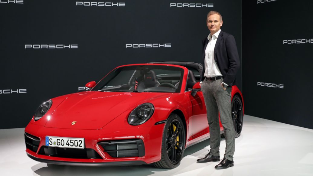 Oliver Blume, Vorstandsvorsitzender der Porsche AG, 911 Targa 4 GTS, Jahrespressekonferenz, 2022, Porsche AG