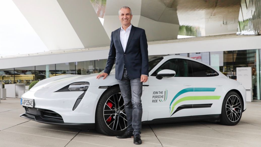 Albrecht Reimold, Vorstand für Produktion und Logistik, Taycan, 2022, Porsche AG