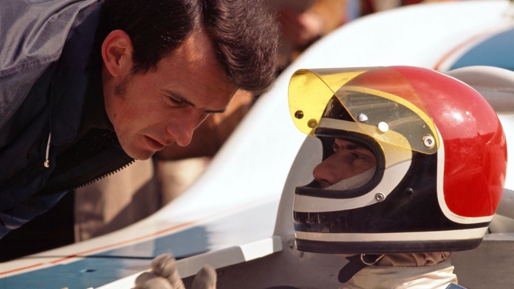 Prof. Helmut Flegl, George Follmer, l-r, 917/10 Spyder, 1972, Porsche AG