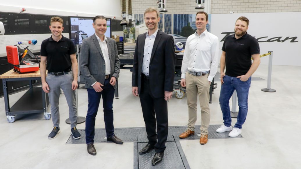 Medienworkshop HV-Batterie-Reparatur, Zuffenhausen 2022, Porsche AG