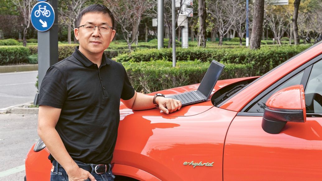Zhengjun Xu, Senior Manager für Softwareentwicklung (HAF und ADAS) bei Porsche Engineering China, Cayenne E-Hybrid, 2022, Porsche AG