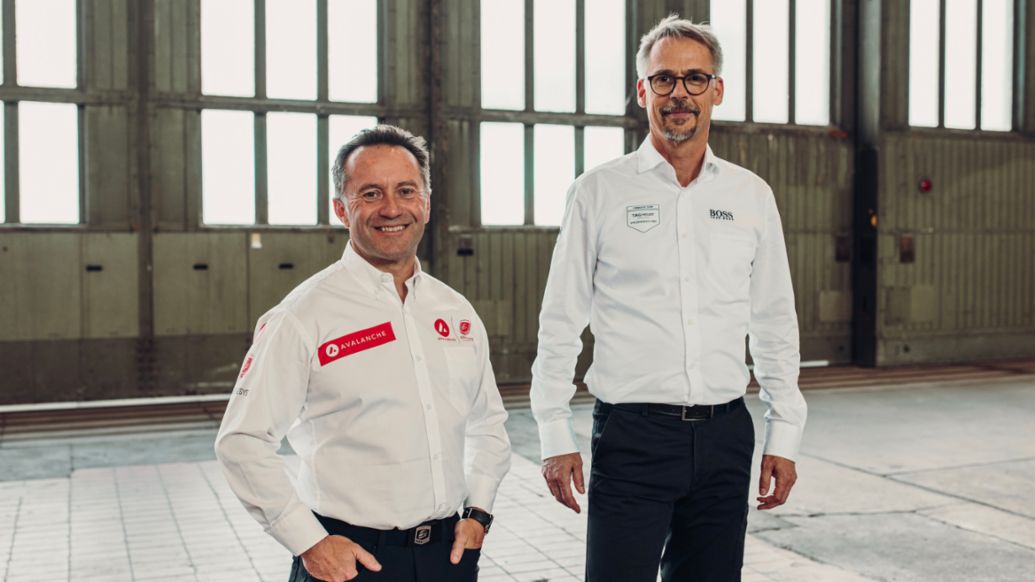 Roger Griffiths, Team Principal Avalanche Andretti Formula E, Thomas Laudenbach, Vice President Porsche Motorsport, l-r, 2022, Porsche AG