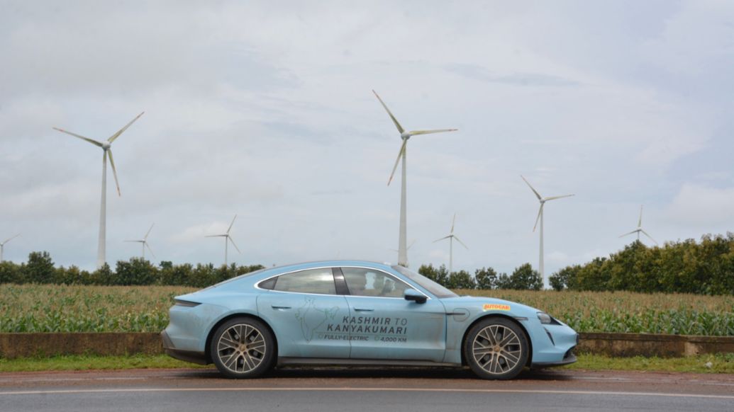 Ruta con un Taycan desde Cachemira hasta Kanyakumari, India, 2022, Porsche AG