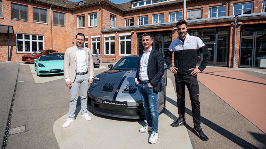 Oliver Schwab, Director de la Porsche Mobil 1 Supercup (derecha), 911 GT3 – 30º Aniversario Porsche Supercup, Porsche Exclusive Manufaktur, 2022, Porsche AG