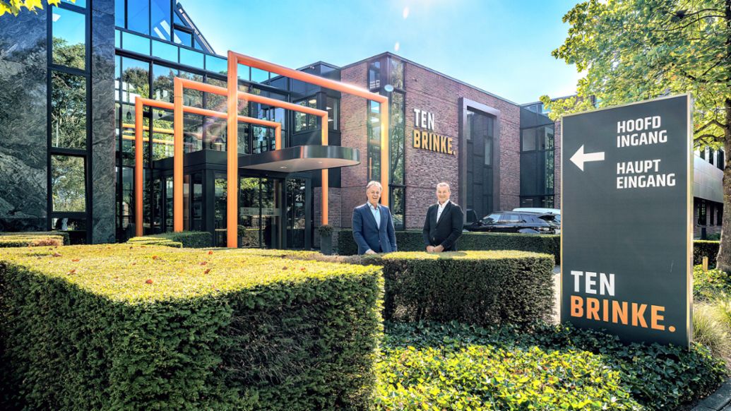 Peter Zents, Wim ten Brinke (l-r), Headquarters, Varsseveld, Netherlands, 2023, Porsche Consulting