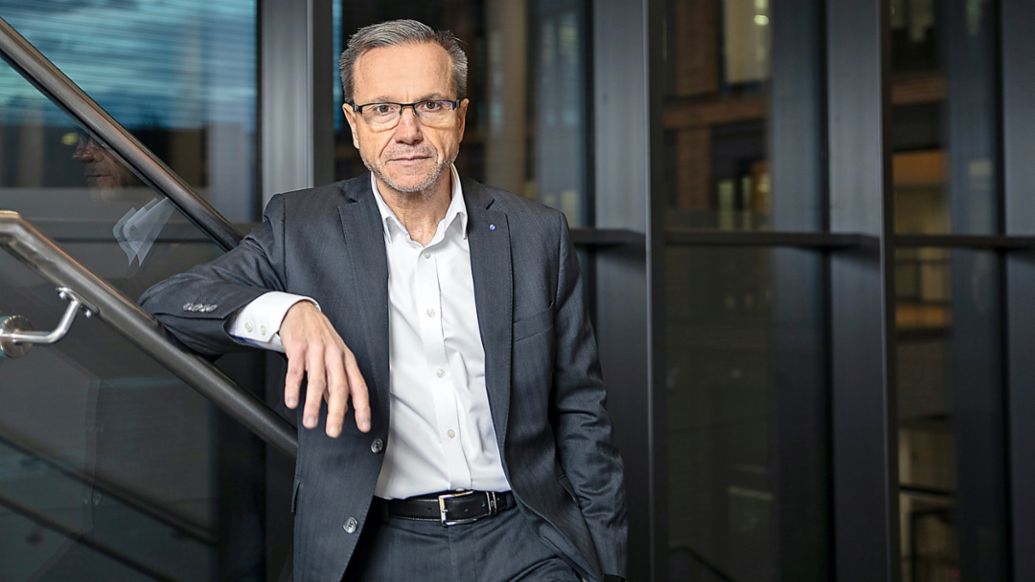 Horst Nussbaumer, Chief Operating Officer und Leiter des Bereichs Claims, IT & Operations, Zurich Gruppe Deutschland, 2023, Porsche Consulting