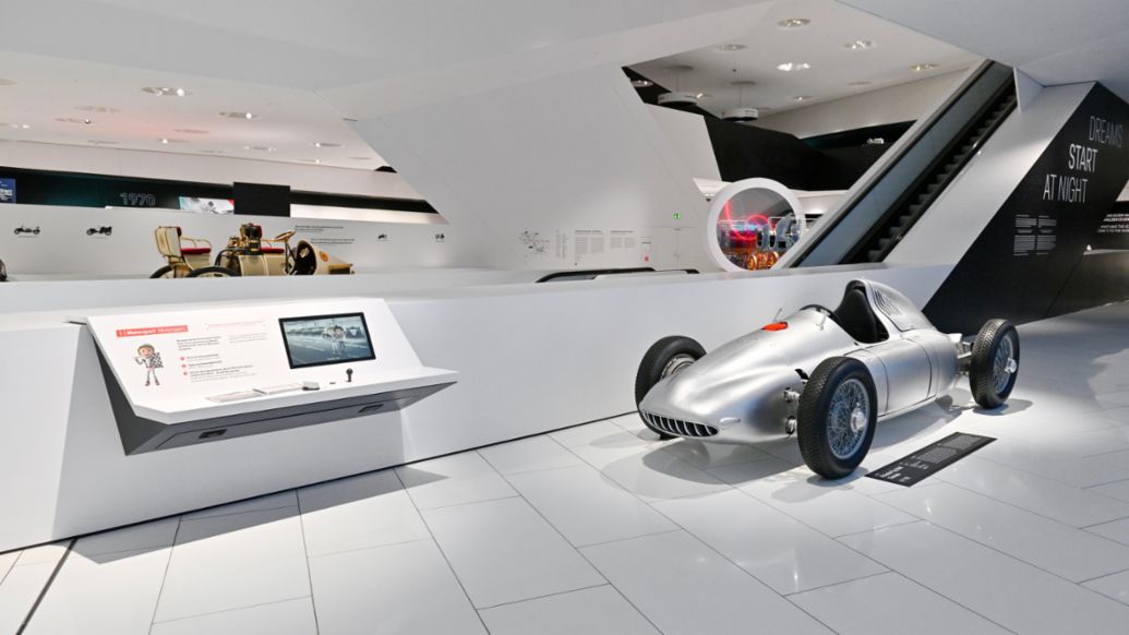 The new activity stations are part of the exhibition in the midst of the exhibits, 2023, Porsche AG