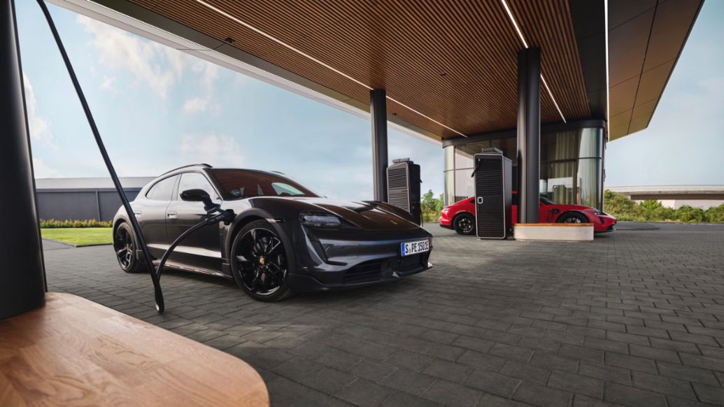 Porsche Taycan Cross Turismo, Porsche Taycan, Charging Lounge, Bingen, Germany, 2023, Porsche AG