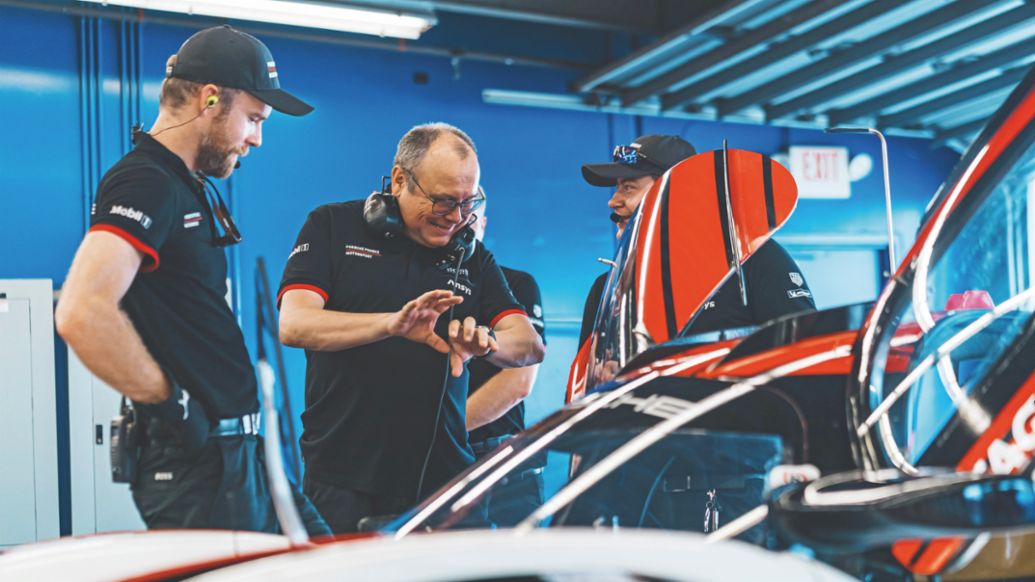 Urs Kuratle, Director de Competición del Equipo Oficial de LMDh, Daytona, EE. UU., 2022, Porsche AG