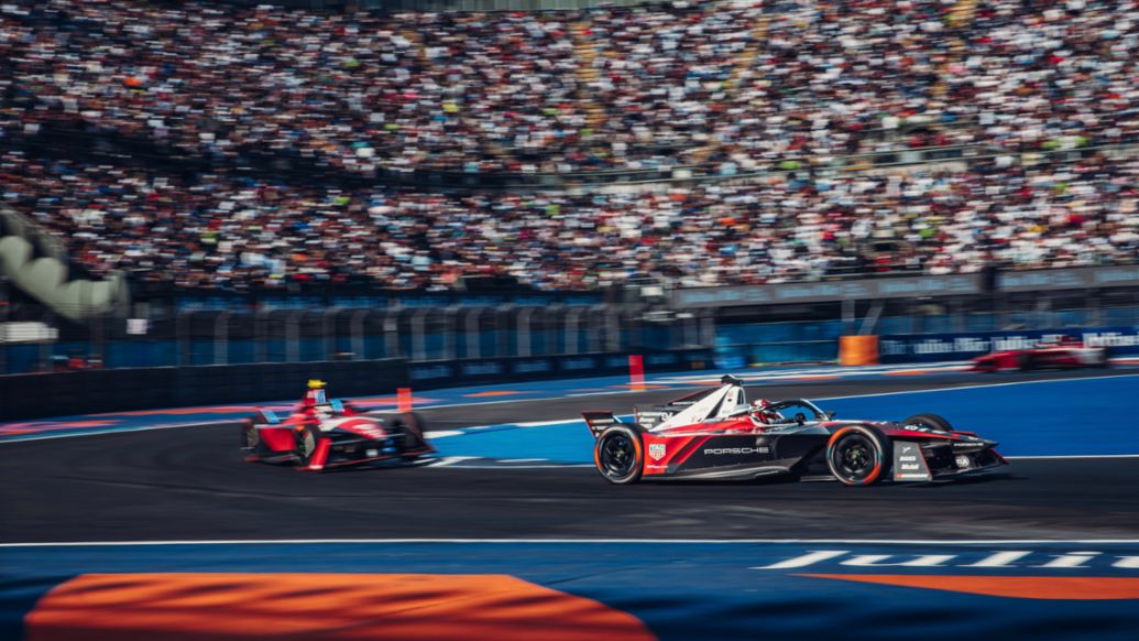 Pascal Wehrlein, piloto oficial del equipo de Fórmula E, Porsche 99X Electric Gen3, E-Prix de Ciudad de México, México, 2023, Porsche AG