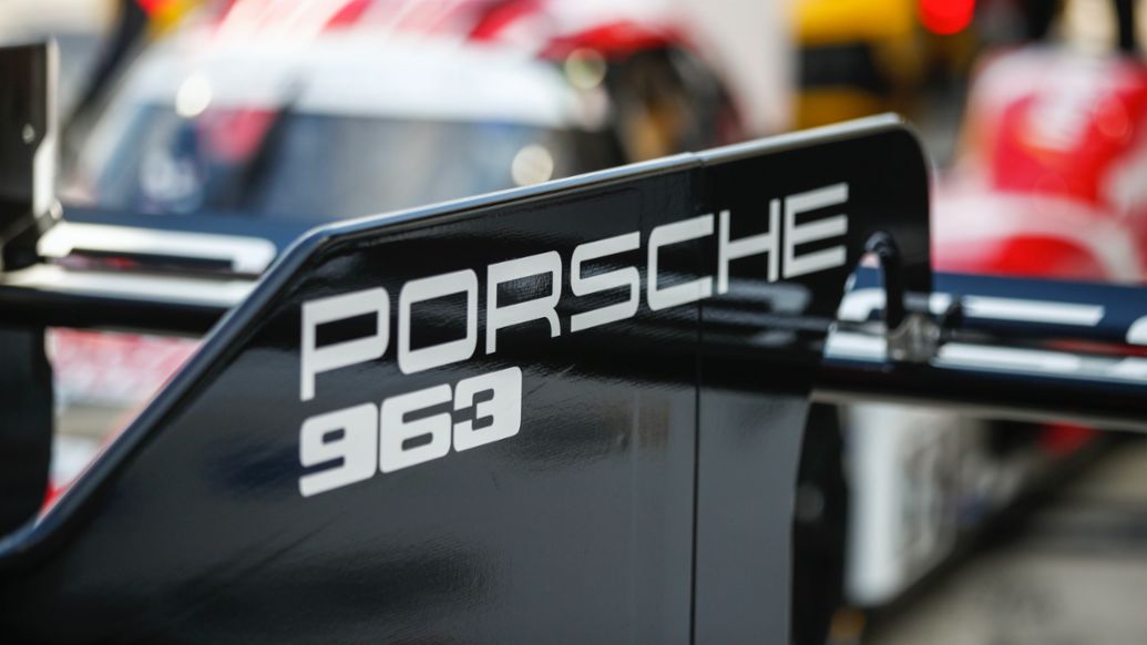 963, 2023, Porsche AG