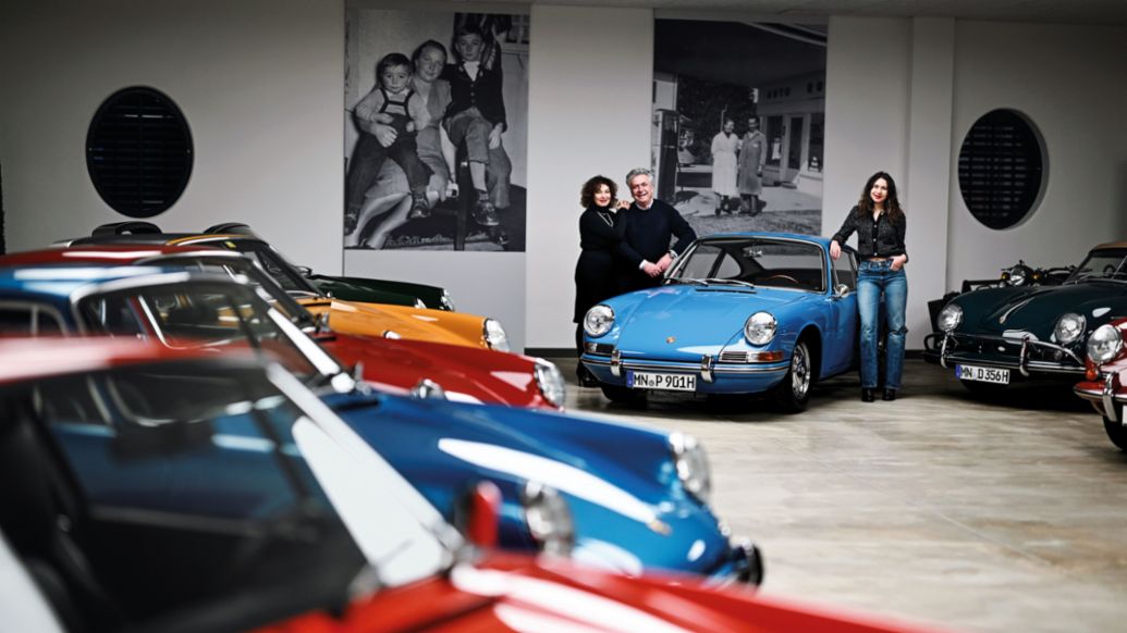 Alois Ruf, Estonia Ruf, Aloisa Ruf, (i-d), Porsche 901, 2023, Porsche AG
