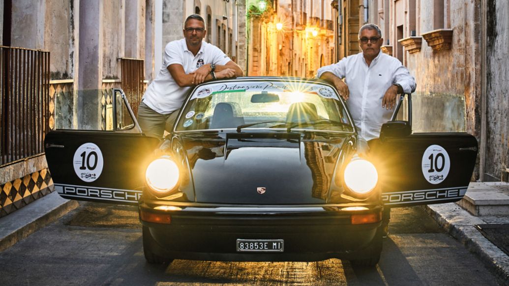 Bernd Stadler, Amleto Della Rocca (l-r), klassischer 911, Italien, 2023, Porsche AG