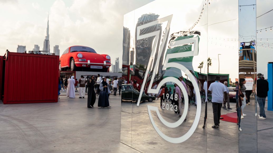 Iconos de Porsche, Dubái, 2023, Porsche AG
