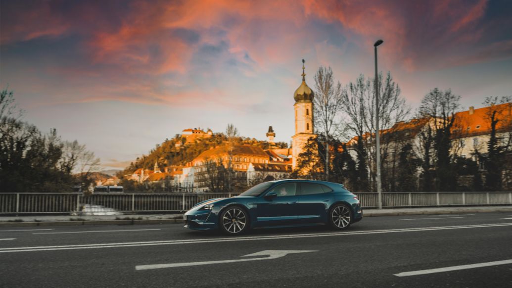 Taycan Turbo Sport Turismo, 2023, Porsche AG