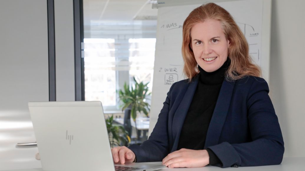 Dra. Johanna Henrich, Directora de Proyecto en la Dirección de ESG, 2023, Porsche AG