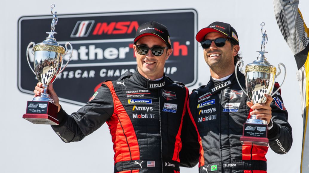 Dane Cameron (EE. UU.) y Felipe Nasr (BRA) (i-d), Porsche Penske Motorsport (nº 7), Grand Prix de Long Beach, campeonato IMSA, 2024, Porsche AG
