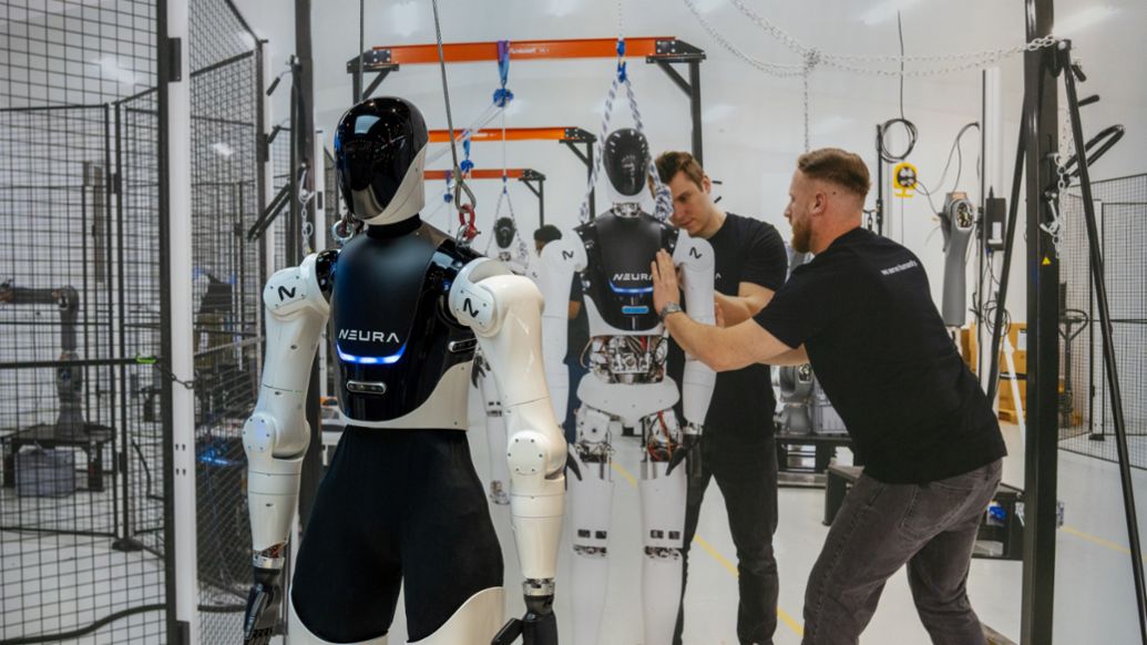 Neura technicians with 4NE1 robots, 2025, Porsche Consulting GmbH