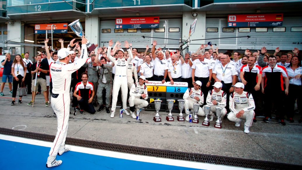 Porsche Team: Timo Bernhard (l), Porsche Team, WEC Nürburgring 2015, Porsche AG