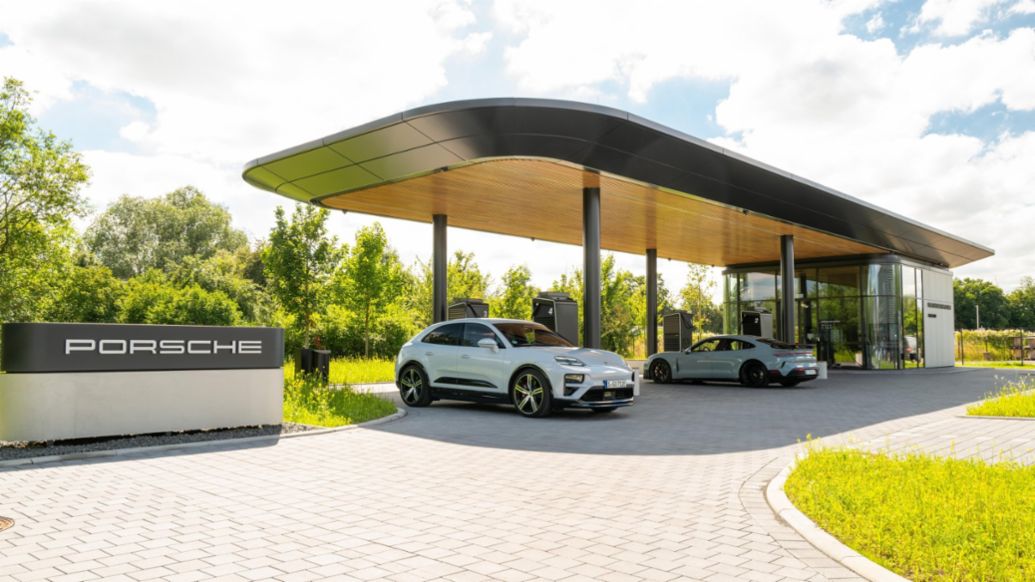 Plus de 900 000 points de recharge, un seul accès : Porsche Charging Service