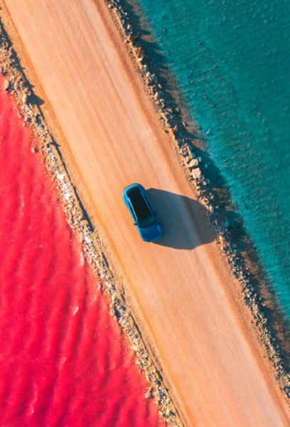 Taycan 4S Cross Turismo, lago MacDonnell, Australia, 2021, Porsche AG