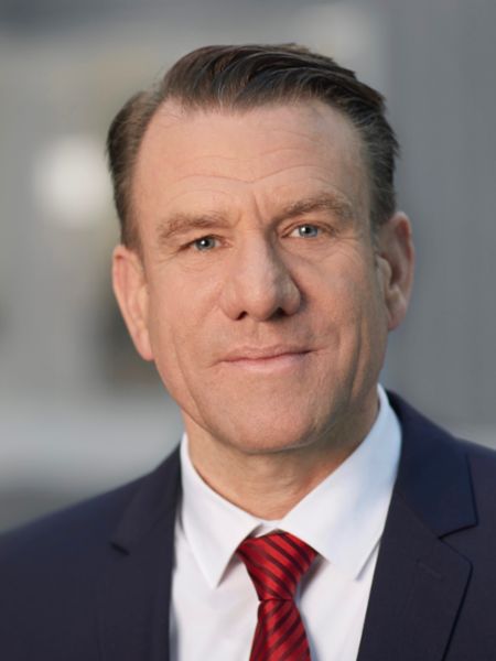 Bernd Spies, Vorsitzender der Geschäftsführung der Knorr-Bremse Systeme für Nutzfahrzeuge GmbH, 2020, Porsche Consulting
