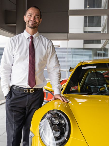 Jorge Santiago, Ejecutivo de Ventas Certificado, Porsche Center Puerto Rico.