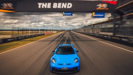 Porsche 911 GT3 sets new production car lap record at The Bend