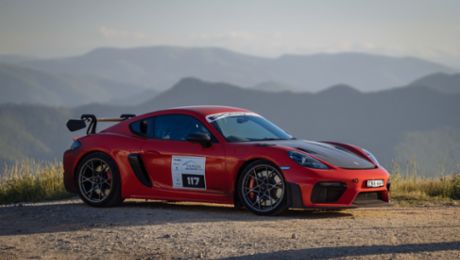 Porsche Targa Tours: The 718 Cayman GT4 RS takes the high road