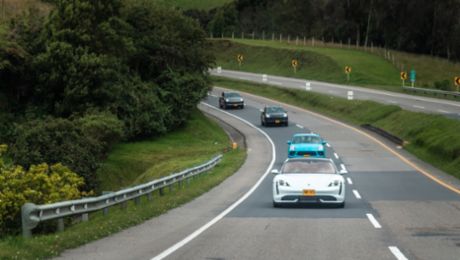 El Porsche Taycan en un recorrido electrizante por Colombia