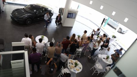 Porsche y la AMEGUA hablan sobre la electromovilidad en Guatemala