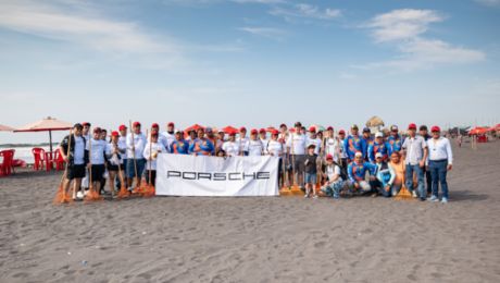 Porsche Guatemala y Grupo Los Tres realizan su primera jornada de limpieza de playas
