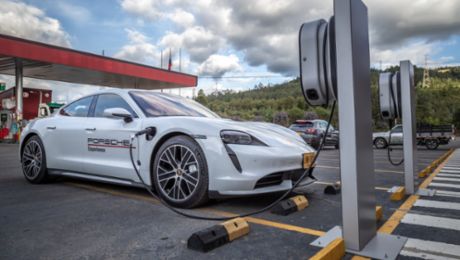 Porsche Destination Charging se extiende en Colombia junto con Enel X