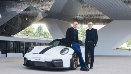 Porsche AG realizza solidi risultati nonostante il contesto sfidante 