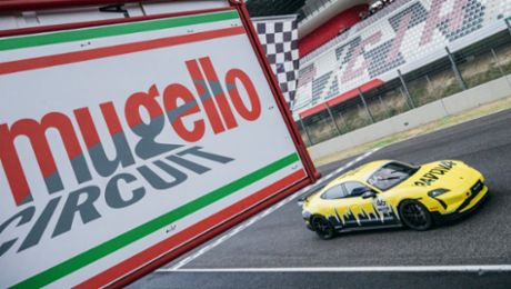 La Porsche Taycan Rush entusiasma in ogni condizione al Mugello