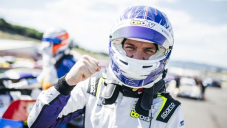 Porsche Carrera Cup Italia, Klein conquista gara 1 al Mugello