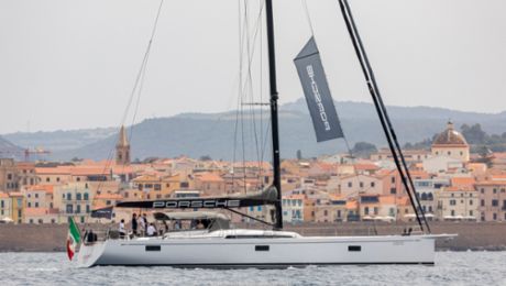 Porsche Italia rinnova la partnership con Nautor Swan