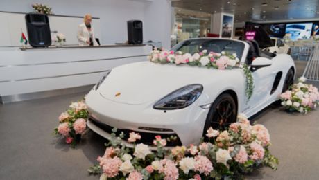 Porsche Centre Abu Dhabi and Al Ain brings together women, wellness and performance