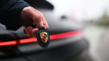 Porsche își lansează serviciul de încărcare în România